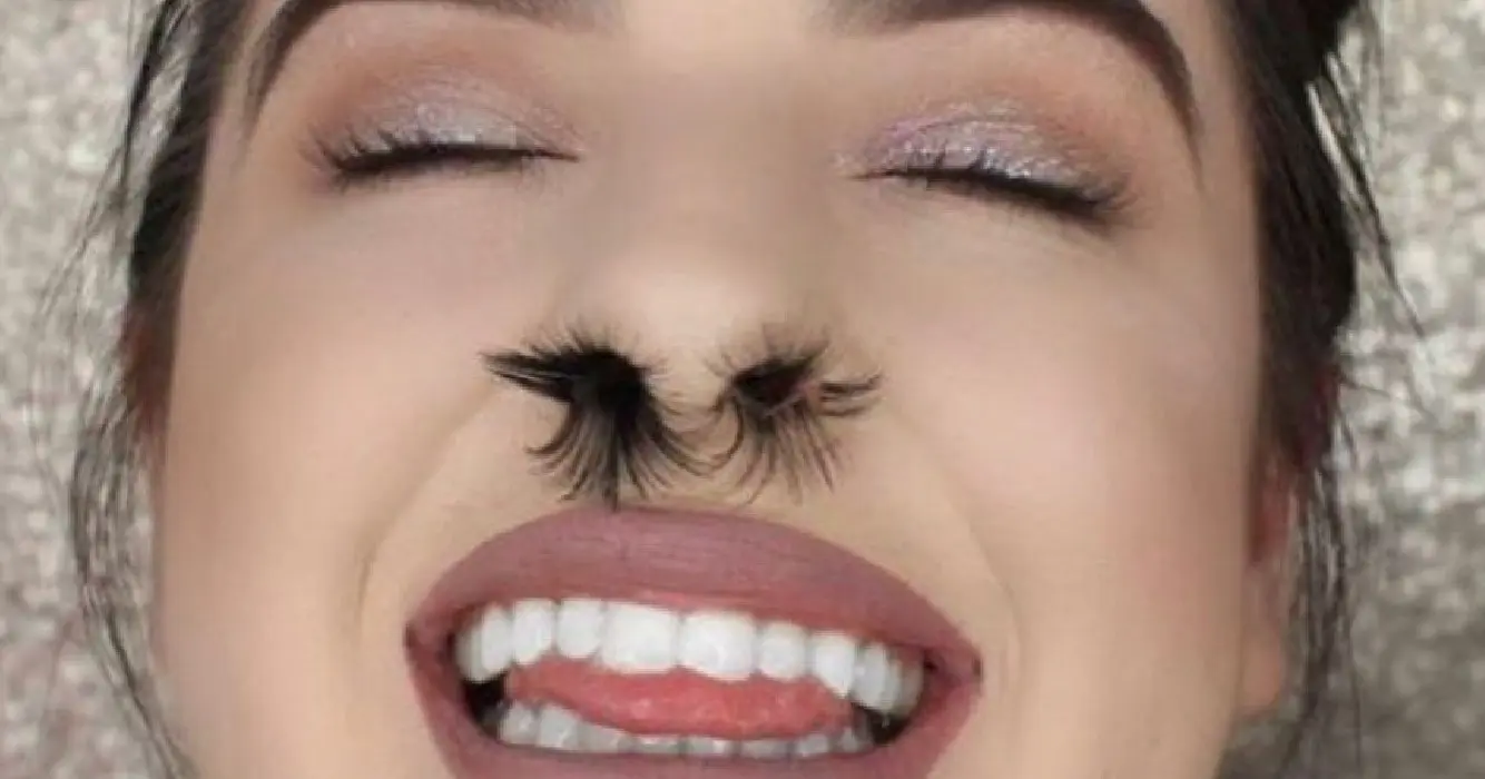 Nieuwe beautyhype: neushaarextensies zijn ineens een ding